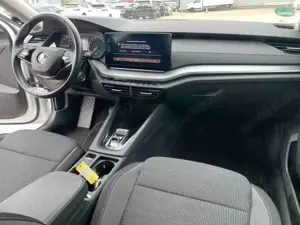 Skoda Octavia Lim. Ambition 2.0TDI DSG LED PDC Bild 5