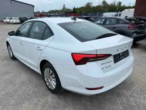 Skoda Octavia Lim. Ambition 2.0TDI DSG LED PDC Bild 4