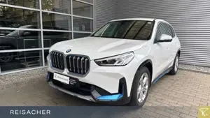 BMW iX1 IX1 A XDRIVE30 xLine Widescreen AHK 18" RüKa