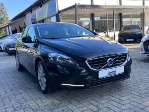 Volvo V40 Summum*LEDER*LED*DIGITAL*KEYLESS*130KW* Bild 4