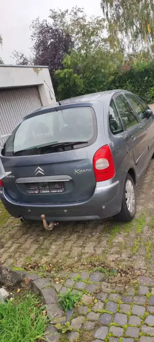 Citroen Xsara Picasso Xsara Picasso 1.6i Confort Bild 3