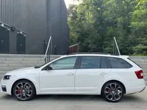 Skoda Octavia Octavia Combi 2.0 TDI (Green tec) DSGRS