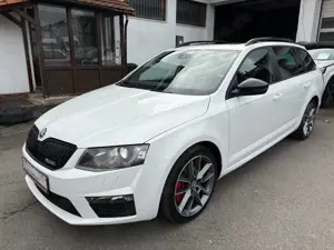 Skoda Octavia 2.0 TDI Combi RS - AHK PANO XENON LEDER