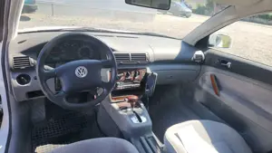 Volkswagen Passat Passat 1.6 Comfortline/ Automatik/Rentnerfahrzeug Bild 5