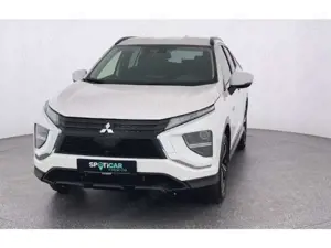 Mitsubishi Eclipse Cross Basis Hybrid 4WD 2.4 MIVEC PHEV Apple CarPlay Andr Bild 3