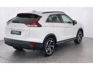 Mitsubishi Eclipse Cross Basis Hybrid 4WD 2.4 MIVEC PHEV Apple CarPlay Andr Bild 4