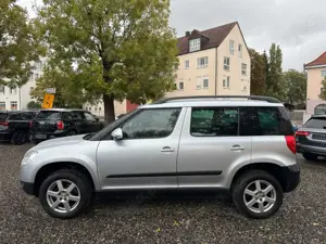 Skoda Yeti Active Plus Edition 1.2 TSI Ahk PDC 1. Hand Bild 4