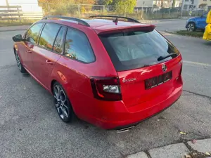 Skoda Octavia Combi RS 2,0TSI AHK PANO 19"Xtreme Bild 4