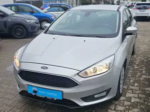 Ford Focus Lim.*1.5 TDCi*Navi*Klima*PDC*Tempo*SHZ*MFL*8-fach*