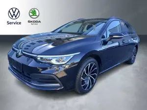 Volkswagen Golf Golf VIII Variant 1.5 eTSI DSG Style AHK Pano Navi