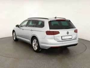 Volkswagen Passat Variant Passat 2.0 TDI DSG IQ-Light AHK ACC Navi Kamera Bild 3