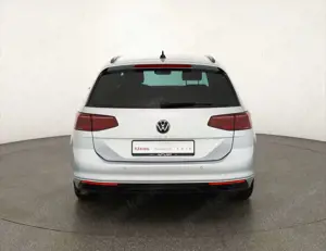 Volkswagen Passat Variant Passat 2.0 TDI DSG IQ-Light AHK ACC Navi Kamera Bild 4