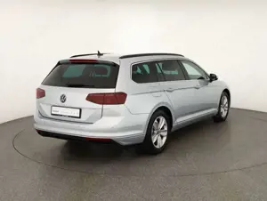 Volkswagen Passat Variant Passat 2.0 TDI DSG IQ-Light AHK ACC Navi Kamera Bild 5