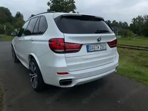 BMW X5 xDrive 30 d* M Sportpaket* HUD* HK *21“* LED* A Bild 2