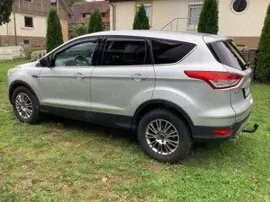 Ford Kuga 2.0 TDCi 4x4 Titanium Bild 3
