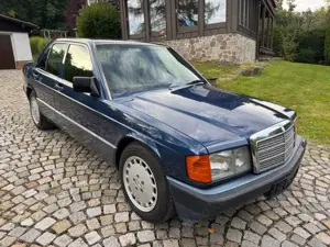 Mercedes-Benz 190 E 2,6 Schalter rostfrei! Neuteile! Bild 2