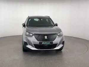 Peugeot 2008 Allure 1.2 *NAVI*RFK*PDC*uvm Bild 2
