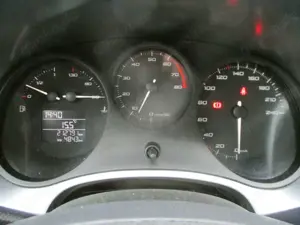 SEAT Leon Sport 1.4i Unfallfrei* Scheckheft *TÜV Neu Bild 4