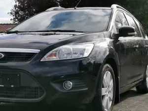 Ford Focus Style*TÜV/Service NEU*Anhängerk.*Klima*ISOFI Bild 2