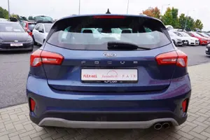 Ford Focus 1.0 EB Active LED Navi Winterpaket Kamera Bild 4