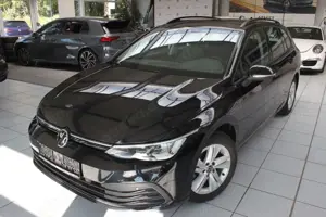 Volkswagen Golf VIII Variant/DSG/AHK/NAVI/APP/ALU/STZHZ/ACC