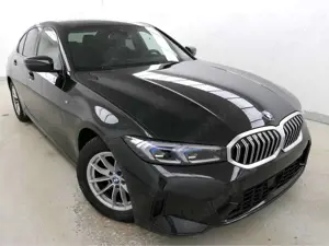 BMW 318 318i M Sportpaket HeadUp ACC Kam Sound el.Sitze Bild 3