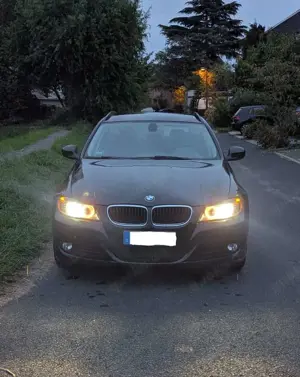 BMW 320 320d DPF Touring Aut. Edition Fleet Lifestyle Bild 1