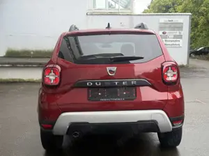 Dacia Duster Celebration 4WD Navi AHK Sitzheizung 360° Bild 5