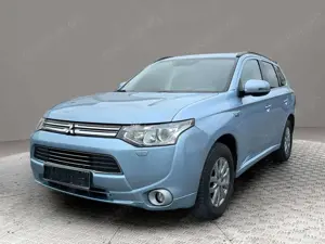 Mitsubishi Outlander PHEV Top 4WD *plug -in HYBRID* AHK