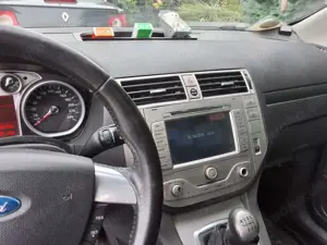 Ford Kuga Suv Bild 2