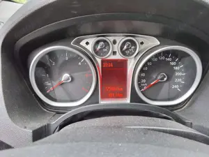 Ford Kuga Suv Bild 3