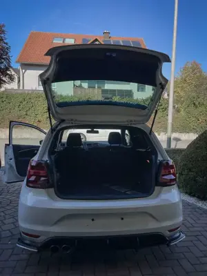 Volkswagen Polo GTI 1.8 TSI (Blue Motion Technology) DSG Bild 4