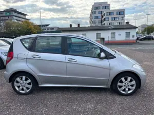 Mercedes-Benz A 160 A -Klasse A 160~Klima~Teil-Leder~SHZ~PDC~TüV Neu