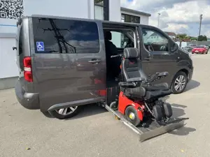 Peugeot Traveller 2,0 HDI Parvan E-Rollstuhl Kassettenlift Bild 3