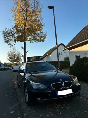 BMW 520 520d Touring Aut. Edition Lifestyle Bild 1