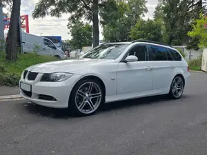 BMW 325 325i Touring Automatik, Xenon, Leder, Soundsyst.
