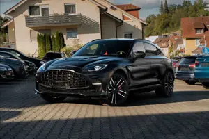 Aston Martin DBX 707   4.0 V8/Panoramadach