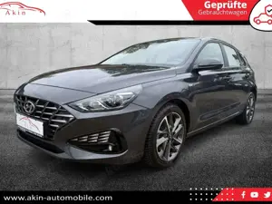 Hyundai i30 LEDER/LED/NAVI/SHZ/PDC/KAMERA/ACC/TEMP.