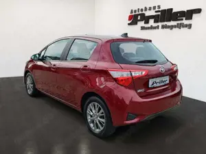 Toyota Yaris 1.5l ECVT Comfort/Design-Paket/Plus-Paket Bild 4