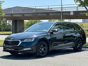 Skoda Octavia Combi First Edition*Alu*AHK*Abstand*LED