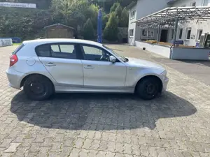 BMW 120 120d Bild 5