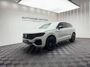 Volkswagen Touareg V8*R*AHK*4M*SHZ*4WS*ARS*BlackStyle*Dynau