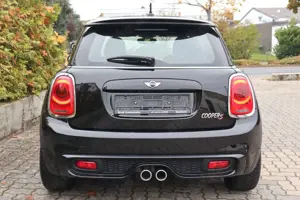 MINI Cooper S JCW  *Unfallfrei/BMW-Scheckheft/1.Lack* Bild 5
