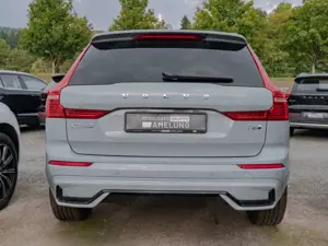 Volvo XC60 T6 AWD Plus Dark STANDHZ PANO 360° AHK Bild 4