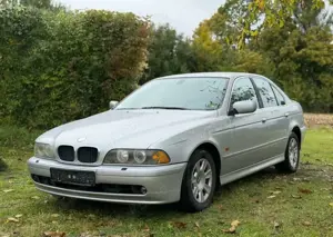 BMW 520 i*XENON*KLIMAAUTOMATIK*TEMPOMAT*TÜV 09/2026*