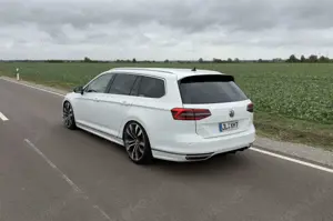 Volkswagen Passat Variant R-Line, TÜV neu, Matrix, ACC, Massage Bild 3