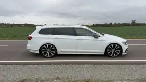 Volkswagen Passat Variant R-Line, TÜV neu, Matrix, ACC, Massage Bild 5