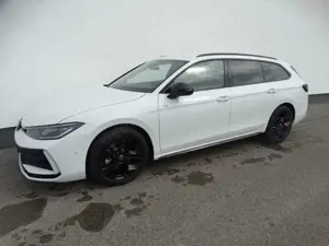 Volkswagen Passat Variant 2.0 TDI DSG R-Line AHK/Nav/BlackS Bild 3