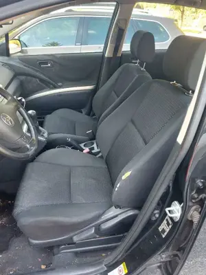 Toyota Corolla Verso 2.2 D-4D Bild 3