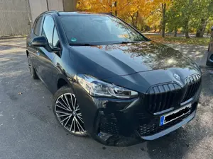 BMW 230 2er Active Tourer 230e xDrive Active Tourer Aut.